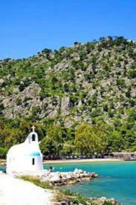 House By The Sea At Skaloma, Loutraki Villa Vouliagmeni Lake Exterior photo